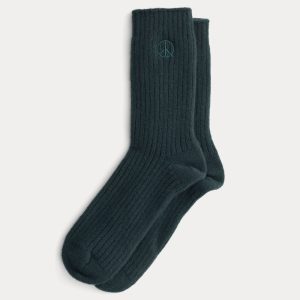 Everlane x Peace & Quiet Cashmere Socks | Pine