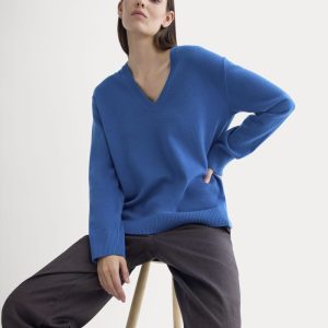 The Classic V in Cashmere | Classic Blue