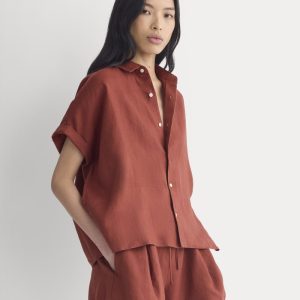The Boxy Shirt in Linen | Henna Red